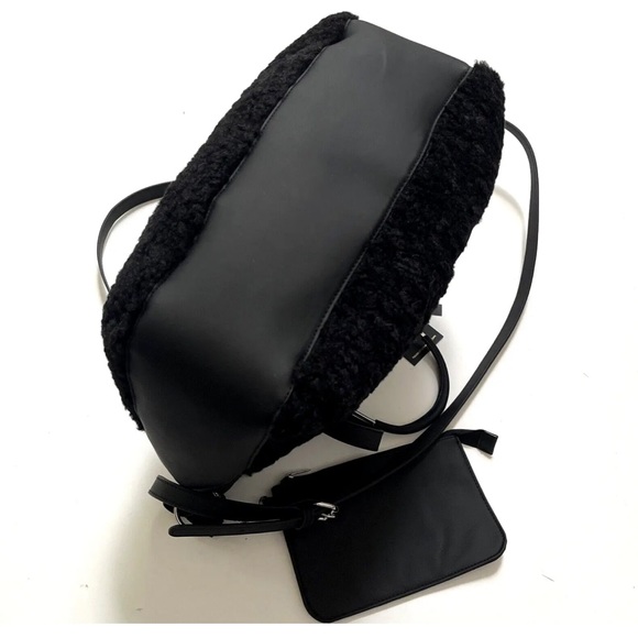 House of Harlow 1960 Black Sherpa Crossbody and shoulder Tote bag. - Picture 8 of 9